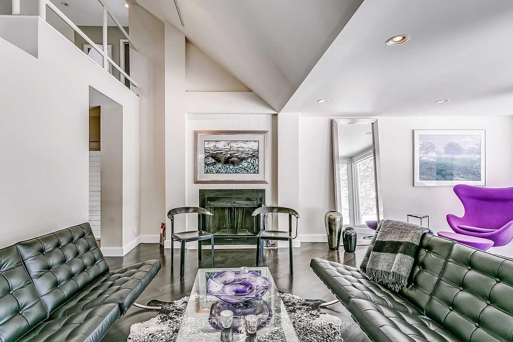 Photo 4 of 258 Boland Crescent, Milton, Campbellville — HOMEH