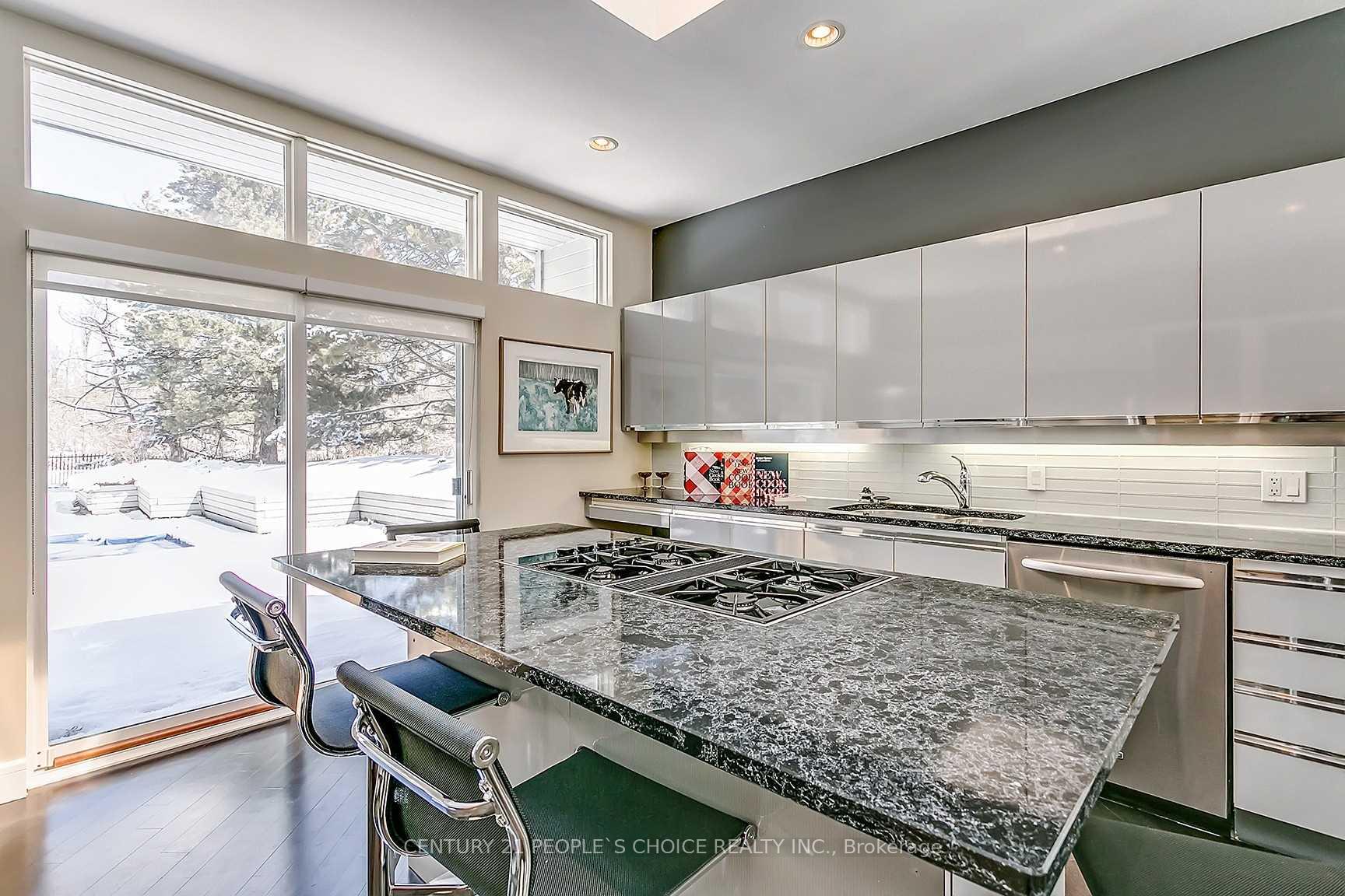 Photo 8 of 258 Boland Crescent, Milton, Campbellville — HOMEH