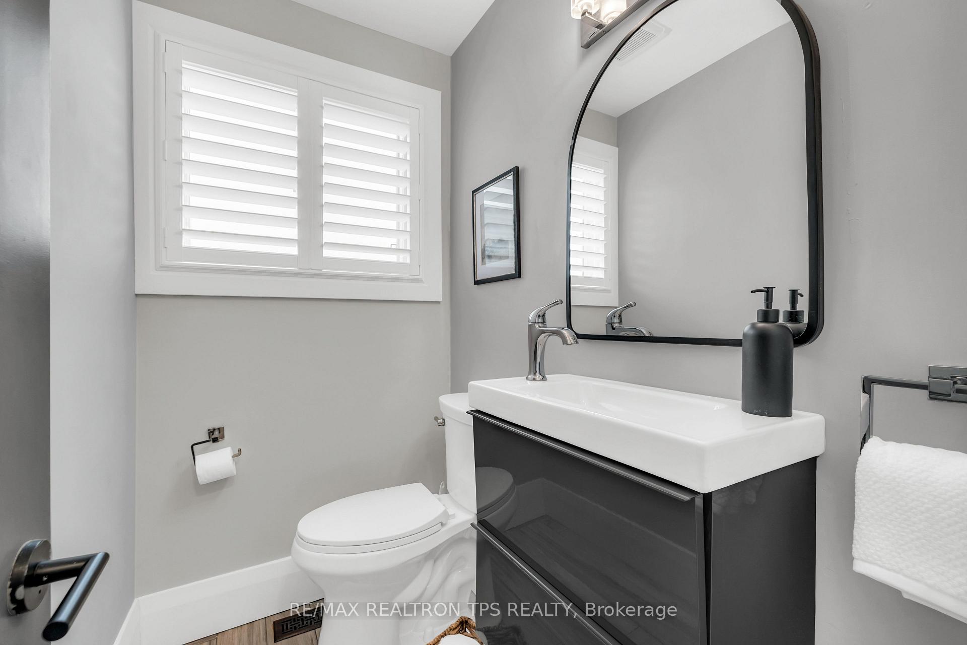 Photo 13 of 58 Oriole Court, Oshawa, Donevan — HOMEH