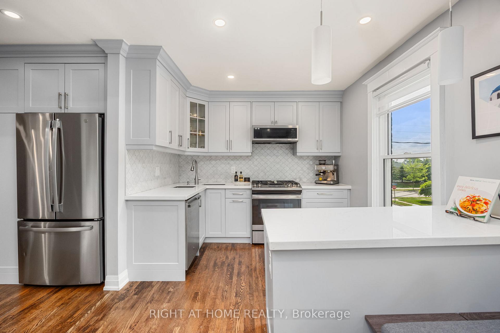 Photo 21 of 164 Elgin Street E, Oshawa, O'Neill — HOMEH