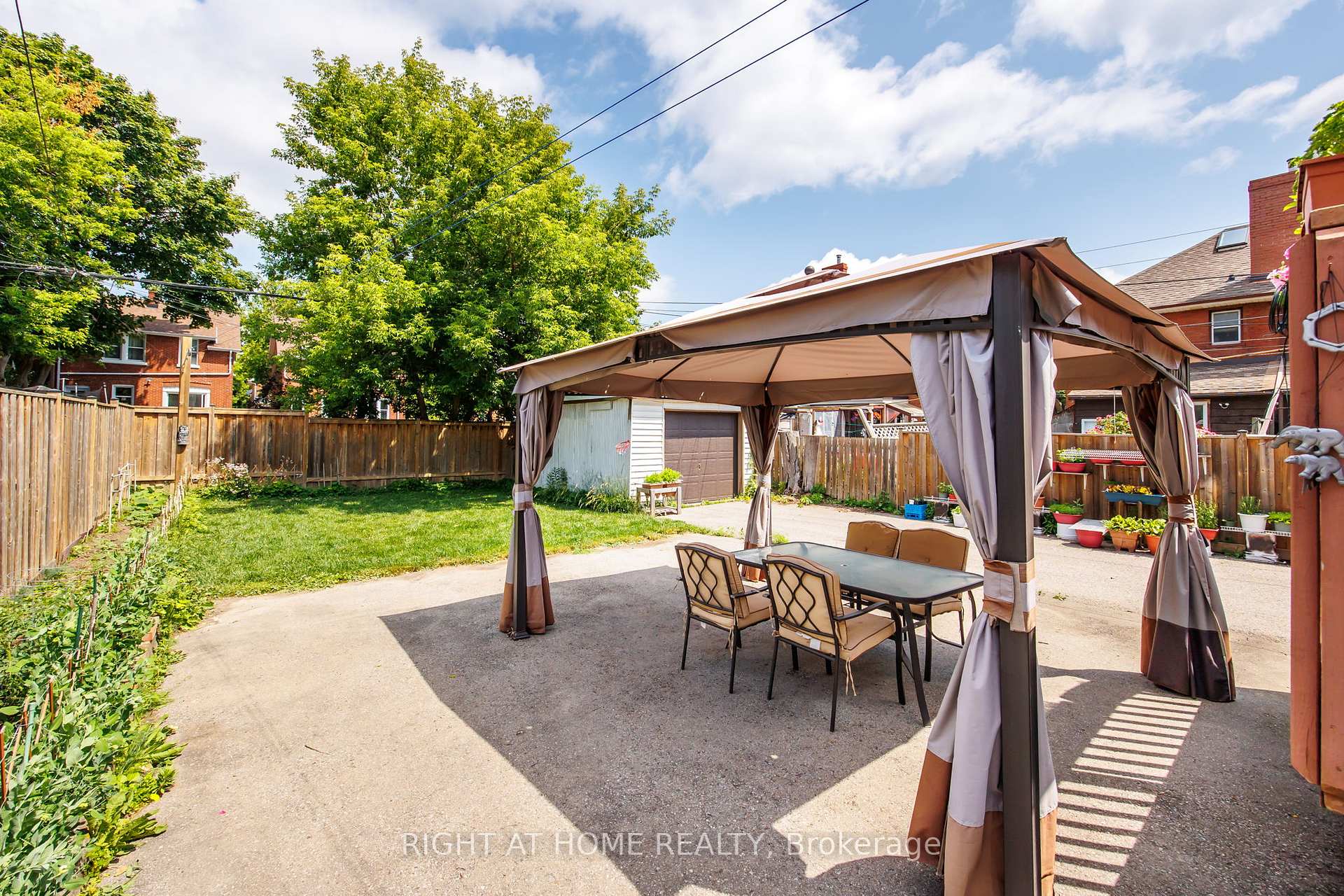 Photo 42 of 164 Elgin Street E, Oshawa, O'Neill — HOMEH