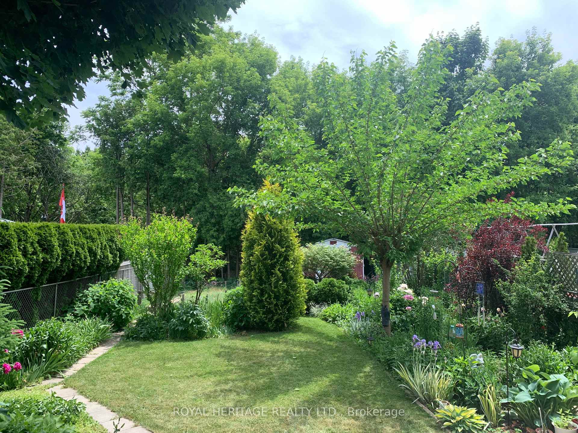 Photo 7 of 1752 Shadybrook Drive, Pickering, Amberlea — HOMEH