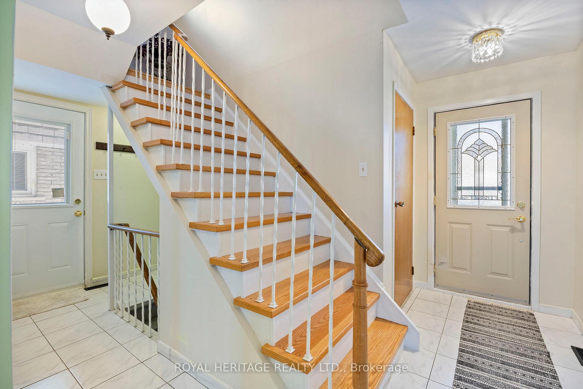 Photo 9 of 1752 Shadybrook Drive, Pickering, Amberlea — HOMEH