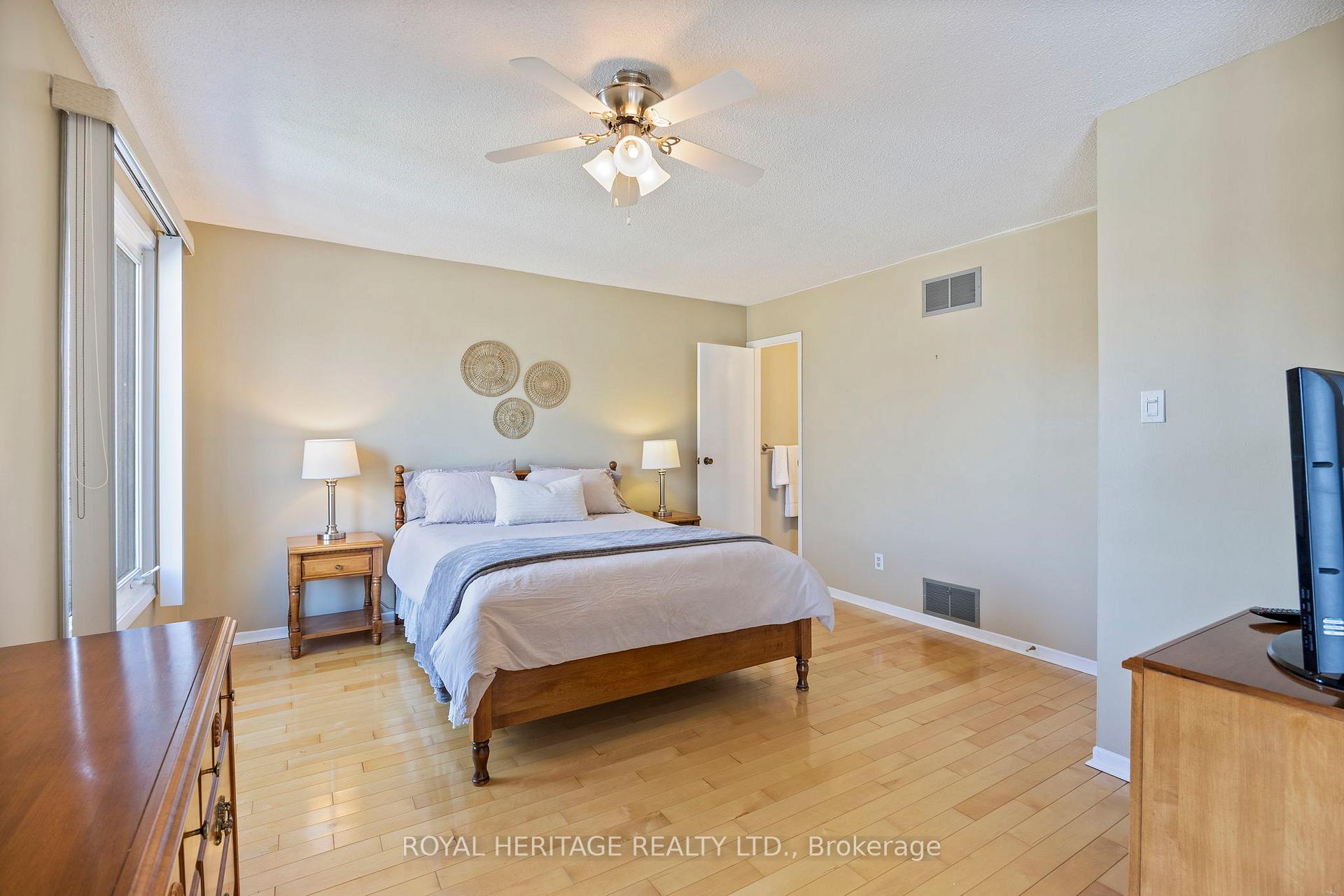 Photo 13 of 1752 Shadybrook Drive, Pickering, Amberlea — HOMEH