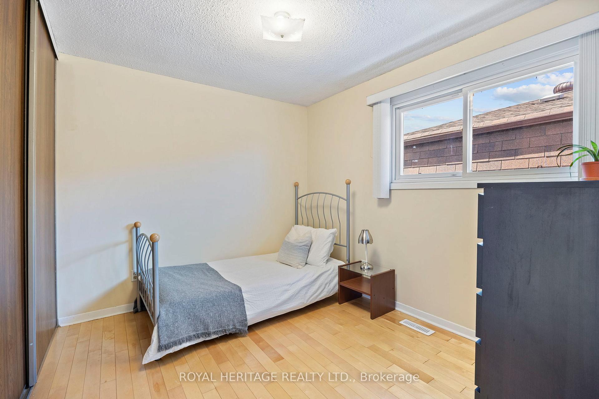 Photo 18 of 1752 Shadybrook Drive, Pickering, Amberlea — HOMEH