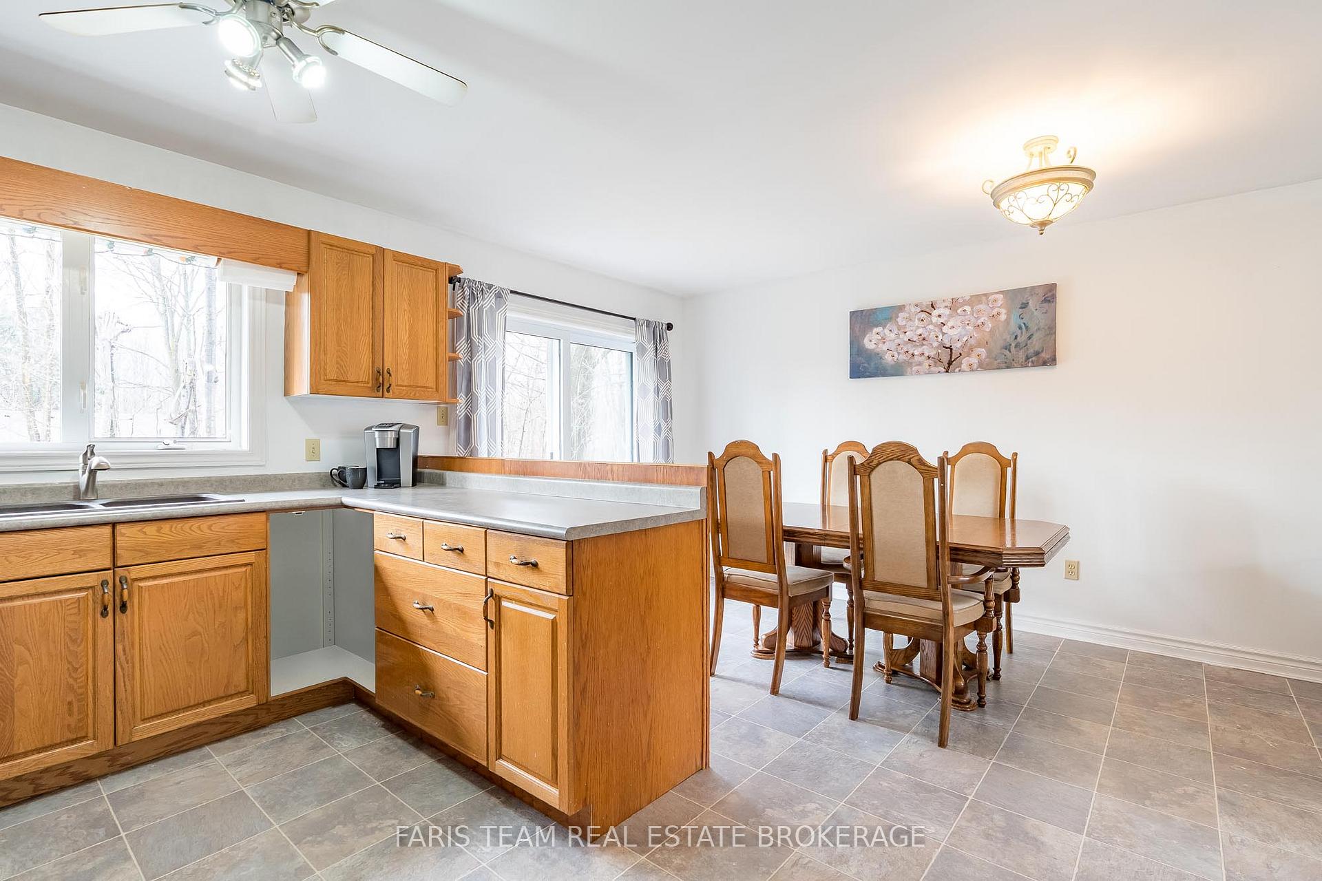 Photo 10 of 3576 Peter Street, Ramara, Rural Ramara — HOMEH
