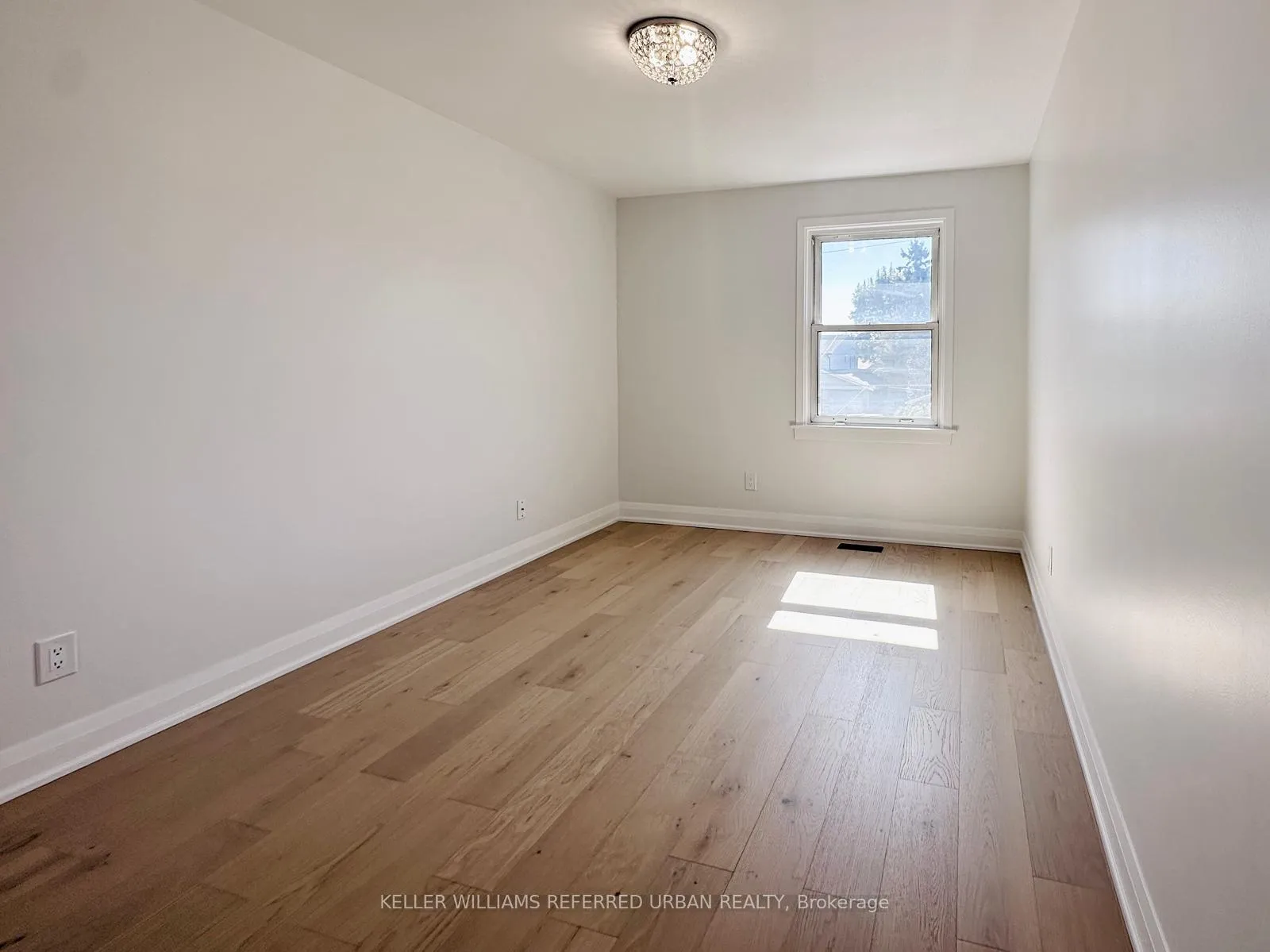 Photo 8 of Unit MAIN, 906 Marinet Crescent, Pickering, West Shore — HOMEH