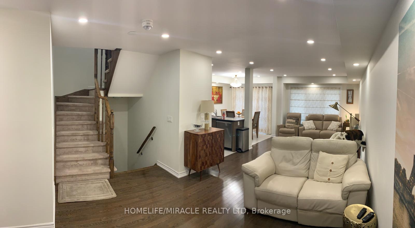 Photo 4 of 100 Nearco Gate, Oshawa, Windfields — HOMEH