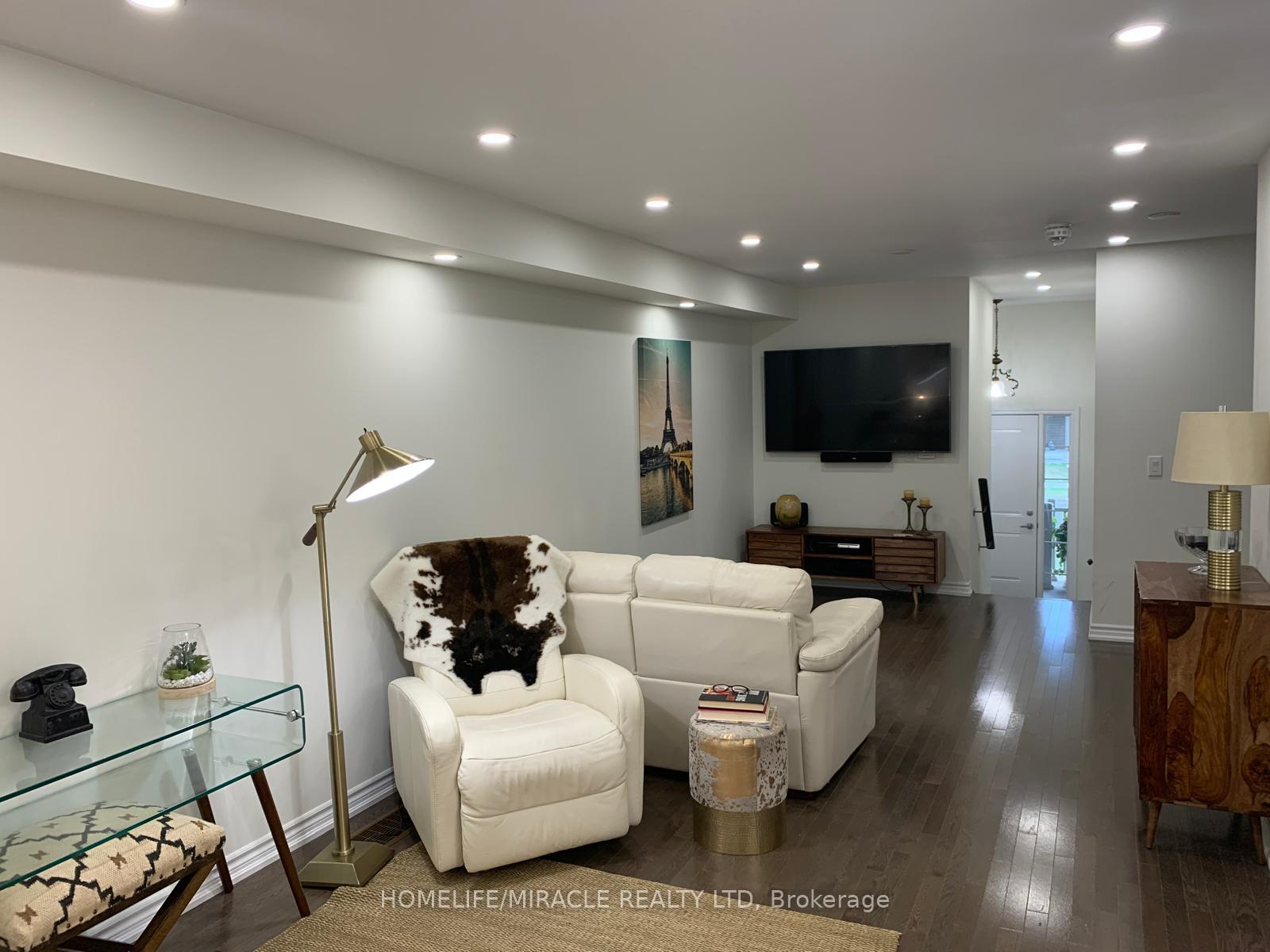 Photo 7 of 100 Nearco Gate, Oshawa, Windfields — HOMEH