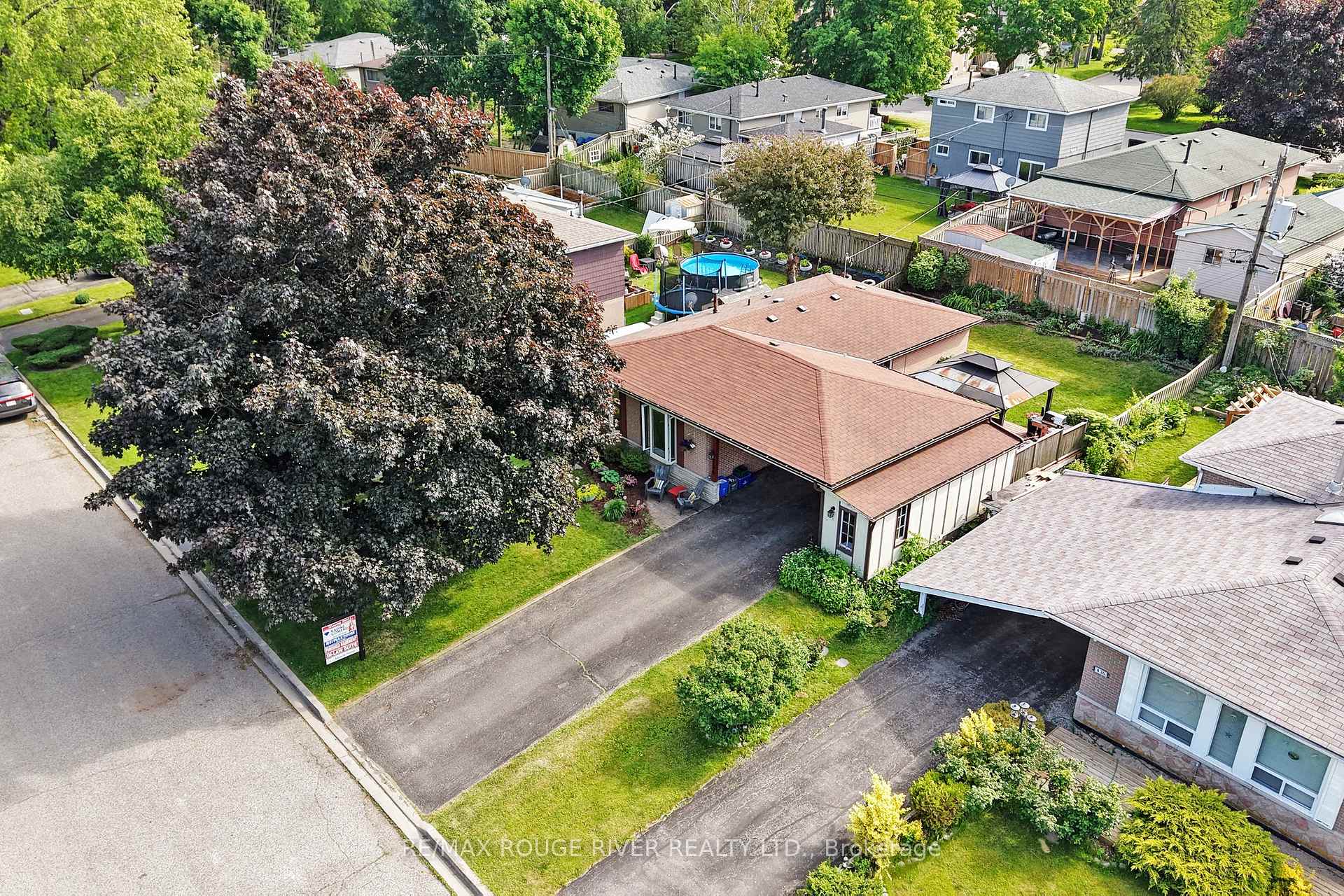 Photo 3 of 834 Miriam Road, Pickering, Bay Ridges — HOMEH