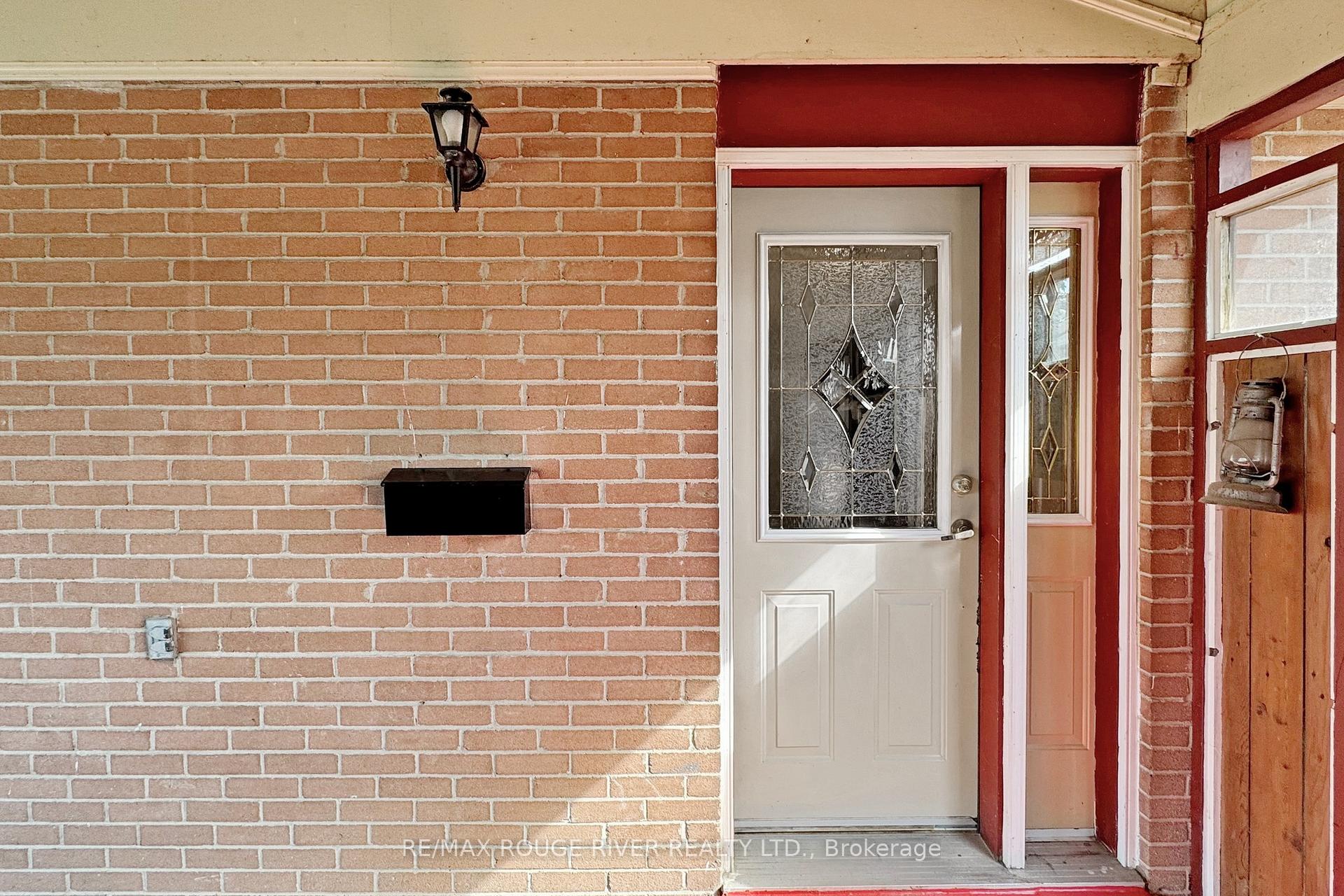 Photo 5 of 834 Miriam Road, Pickering, Bay Ridges — HOMEH