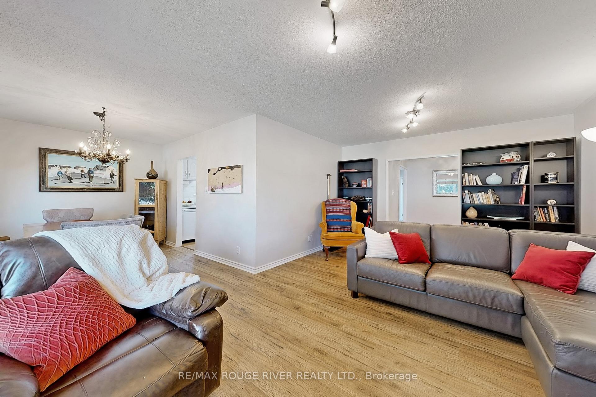 Photo 8 of 834 Miriam Road, Pickering, Bay Ridges — HOMEH
