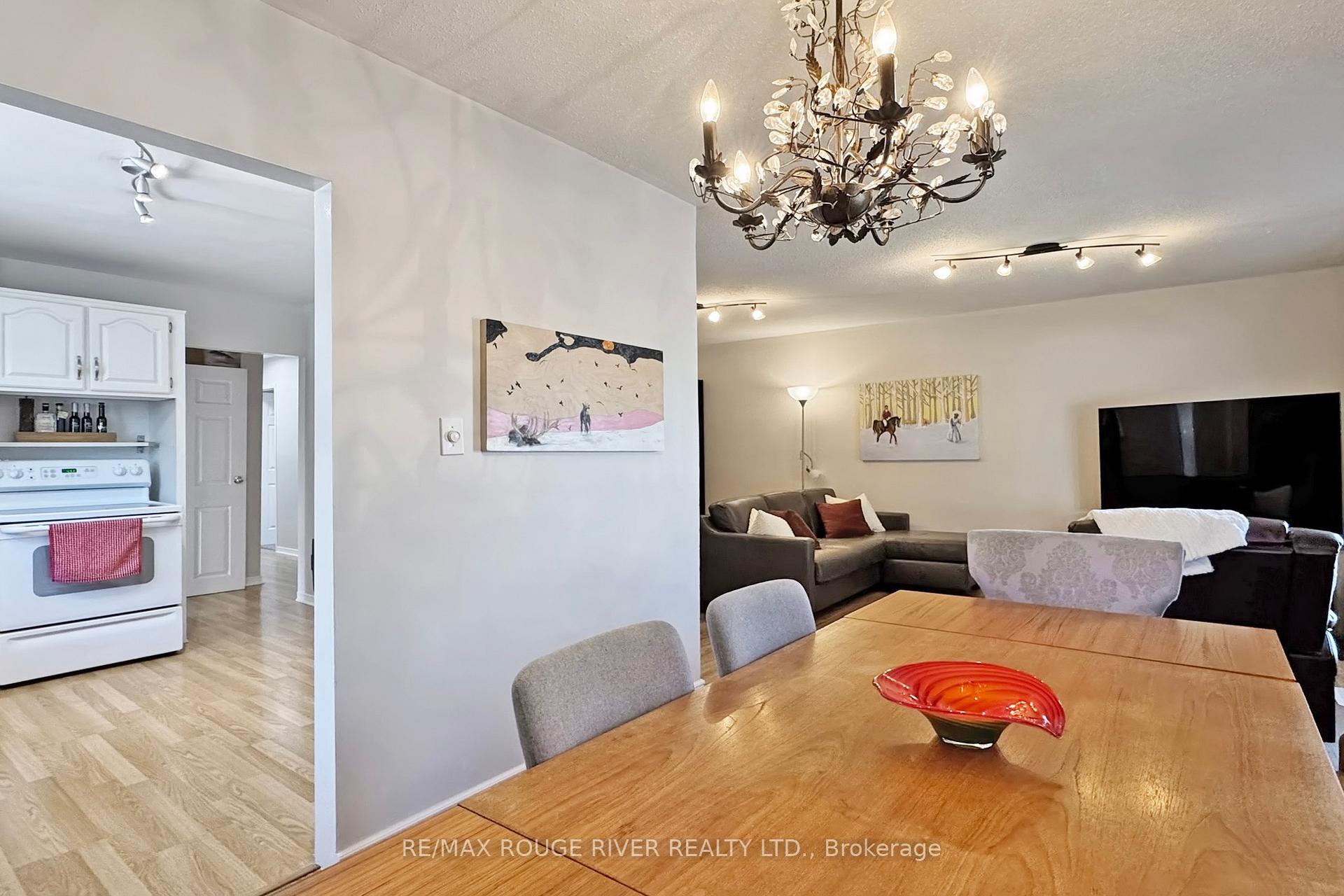 Photo 10 of 834 Miriam Road, Pickering, Bay Ridges — HOMEH