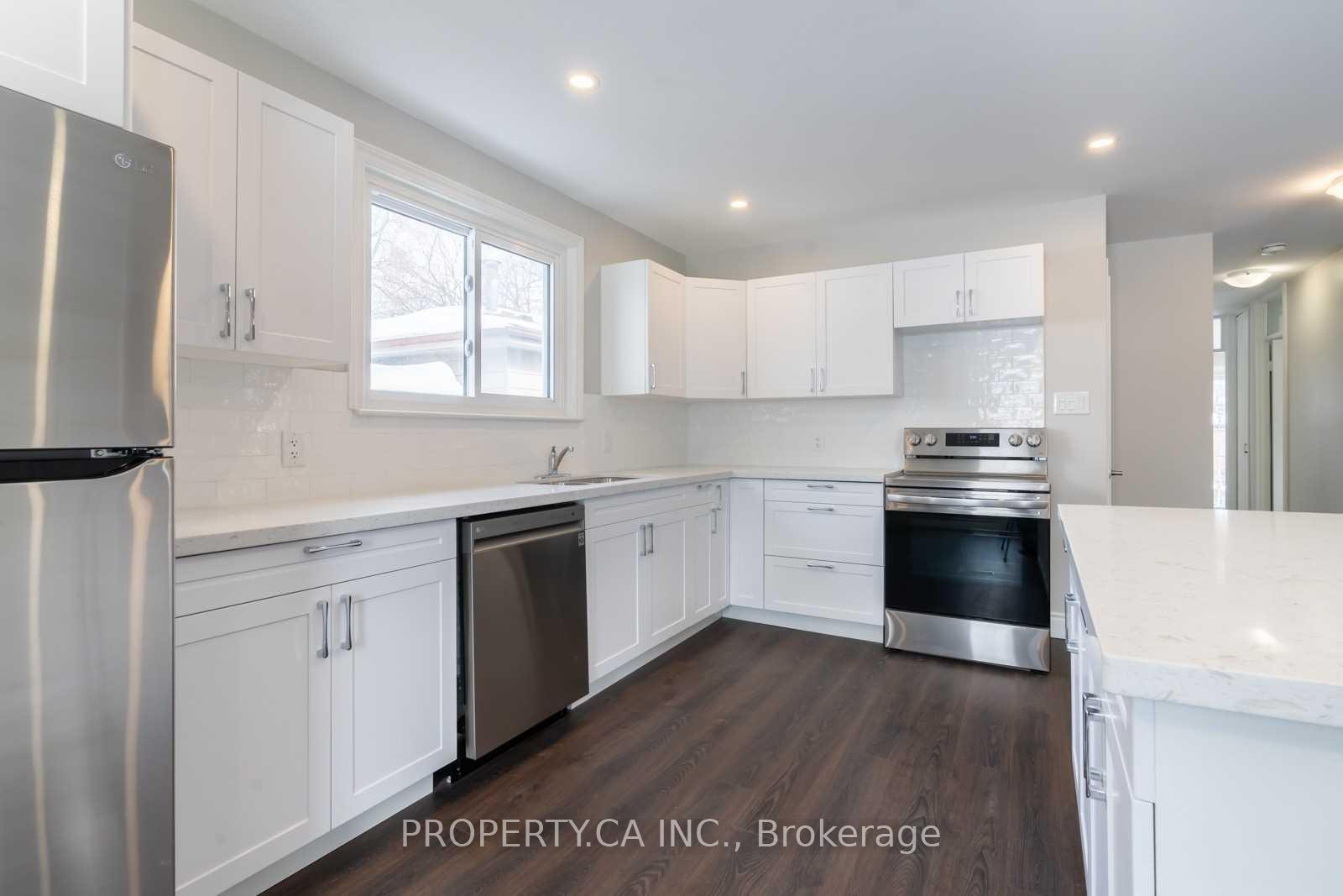 Photo 2 of 861 Krosno Boulevard, Pickering, Bay Ridges — HOMEH