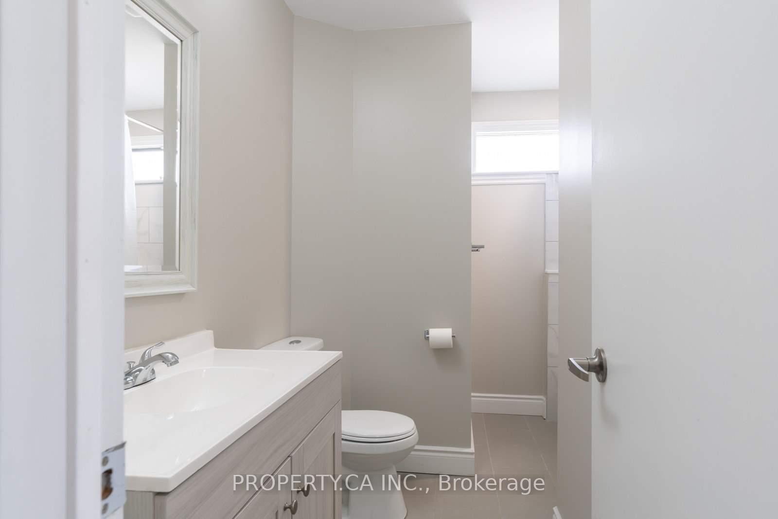 Photo 7 of 861 Krosno Boulevard, Pickering, Bay Ridges — HOMEH