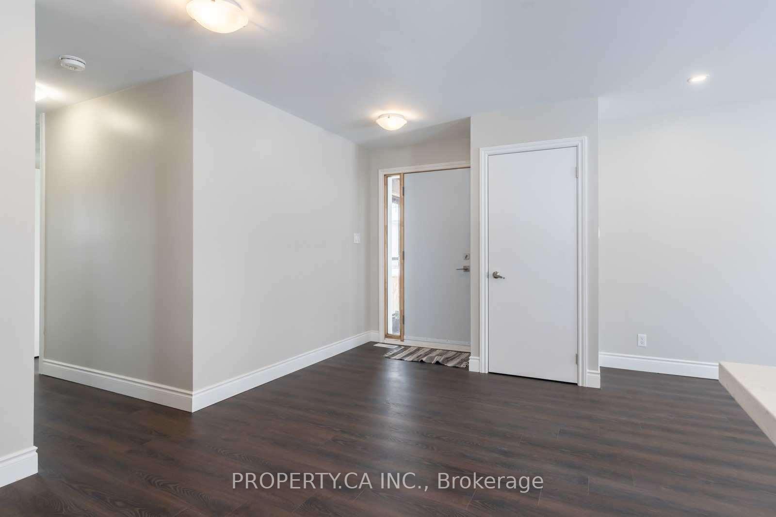 Photo 9 of 861 Krosno Boulevard, Pickering, Bay Ridges — HOMEH
