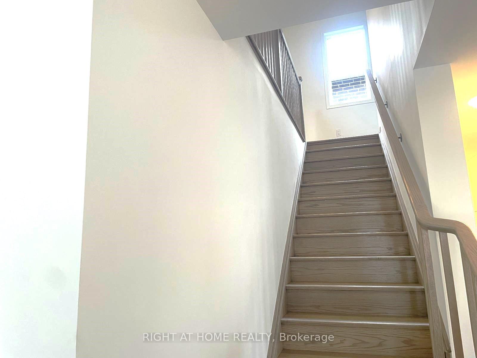 Photo 7 of 1331 Temperance Crescent, Milton, Bowes — HOMEH