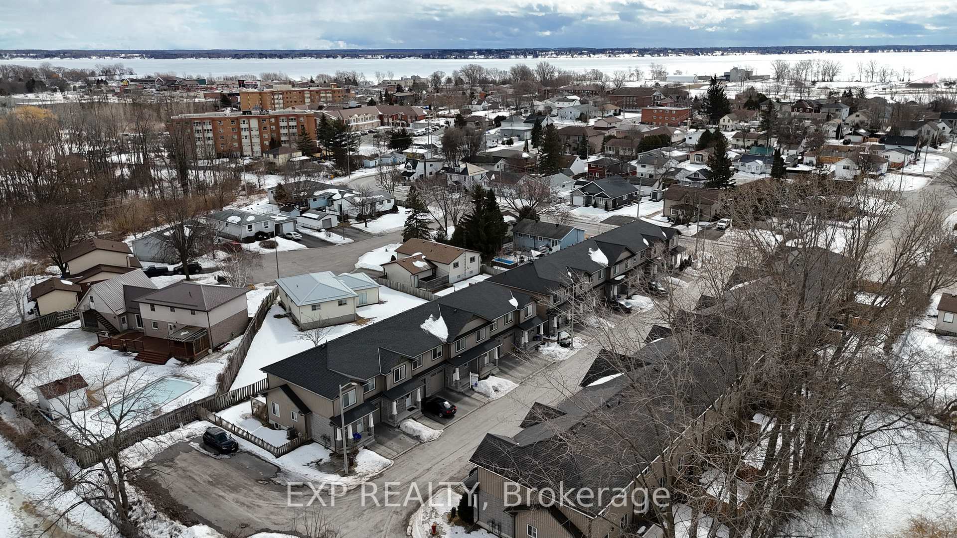 Photo 2 of 19 Nottingham Court, Quinte West, Trenton Ward — HOMEH