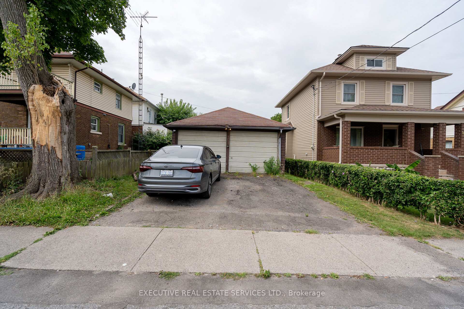 Front of 4965 Jepson Street