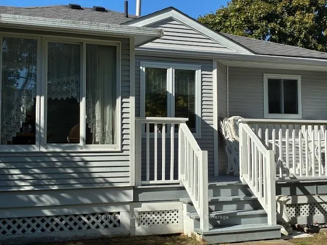 Photo 6 of 10 Reynolds Place W, Prince Edward County, Wellington Ward — HOMEH