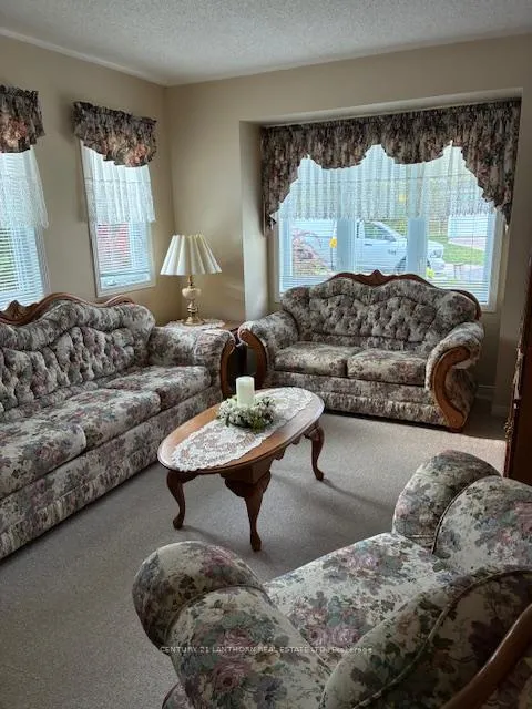 Photo 17 of 10 Reynolds Place W, Prince Edward County, Wellington Ward — HOMEH