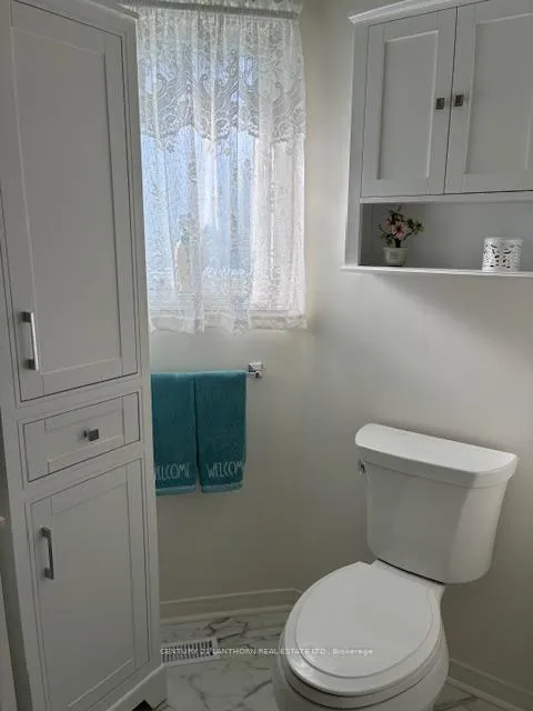 Photo 30 of 10 Reynolds Place W, Prince Edward County, Wellington Ward — HOMEH