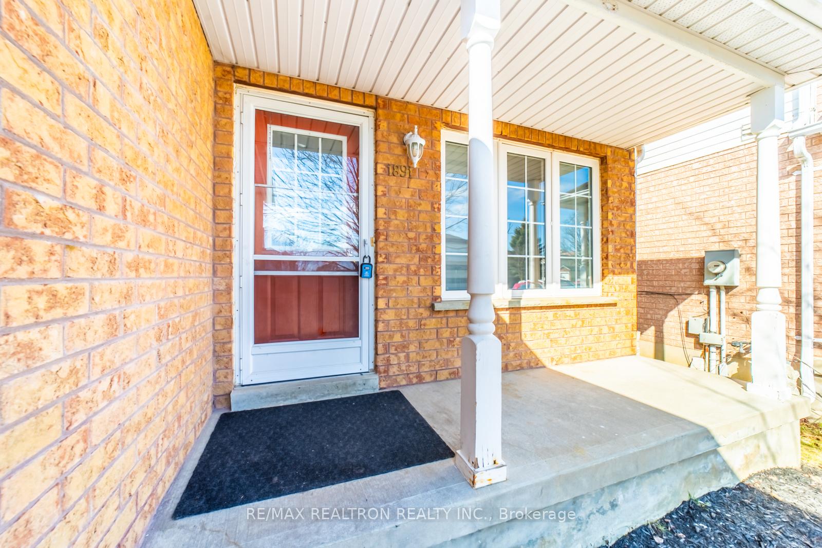 Photo 5 of 1891 Dalhousie Crescent, Oshawa, Samac — HOMEH