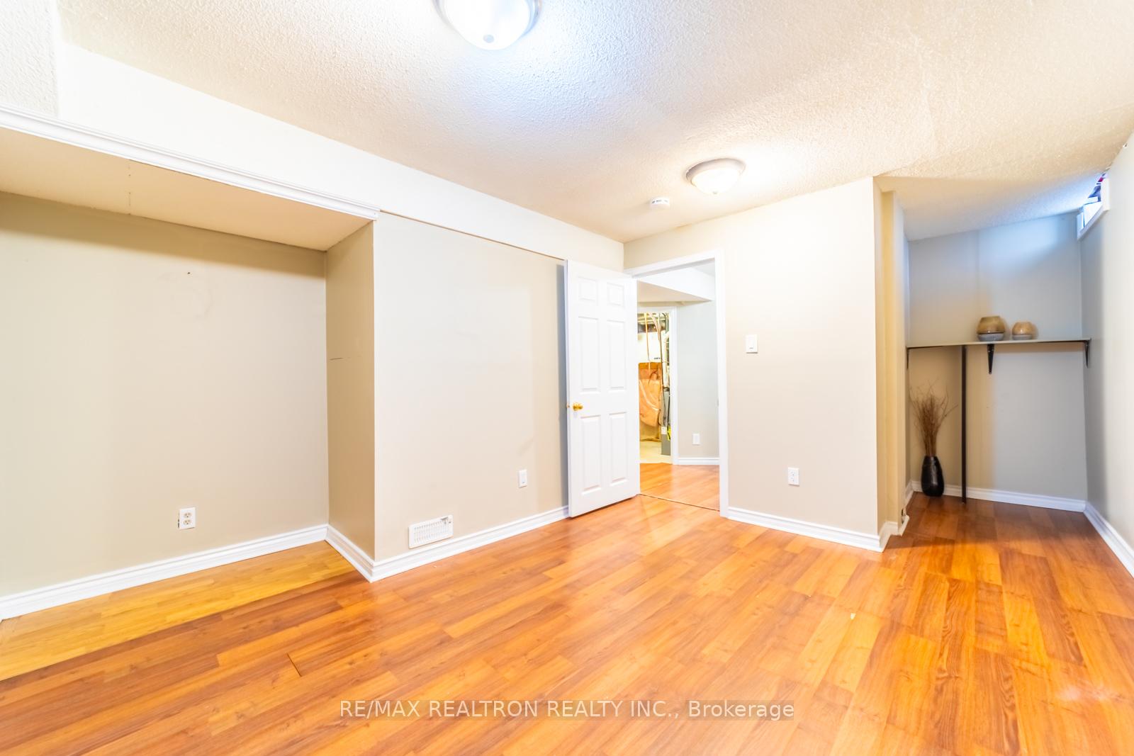 Photo 26 of 1891 Dalhousie Crescent, Oshawa, Samac — HOMEH