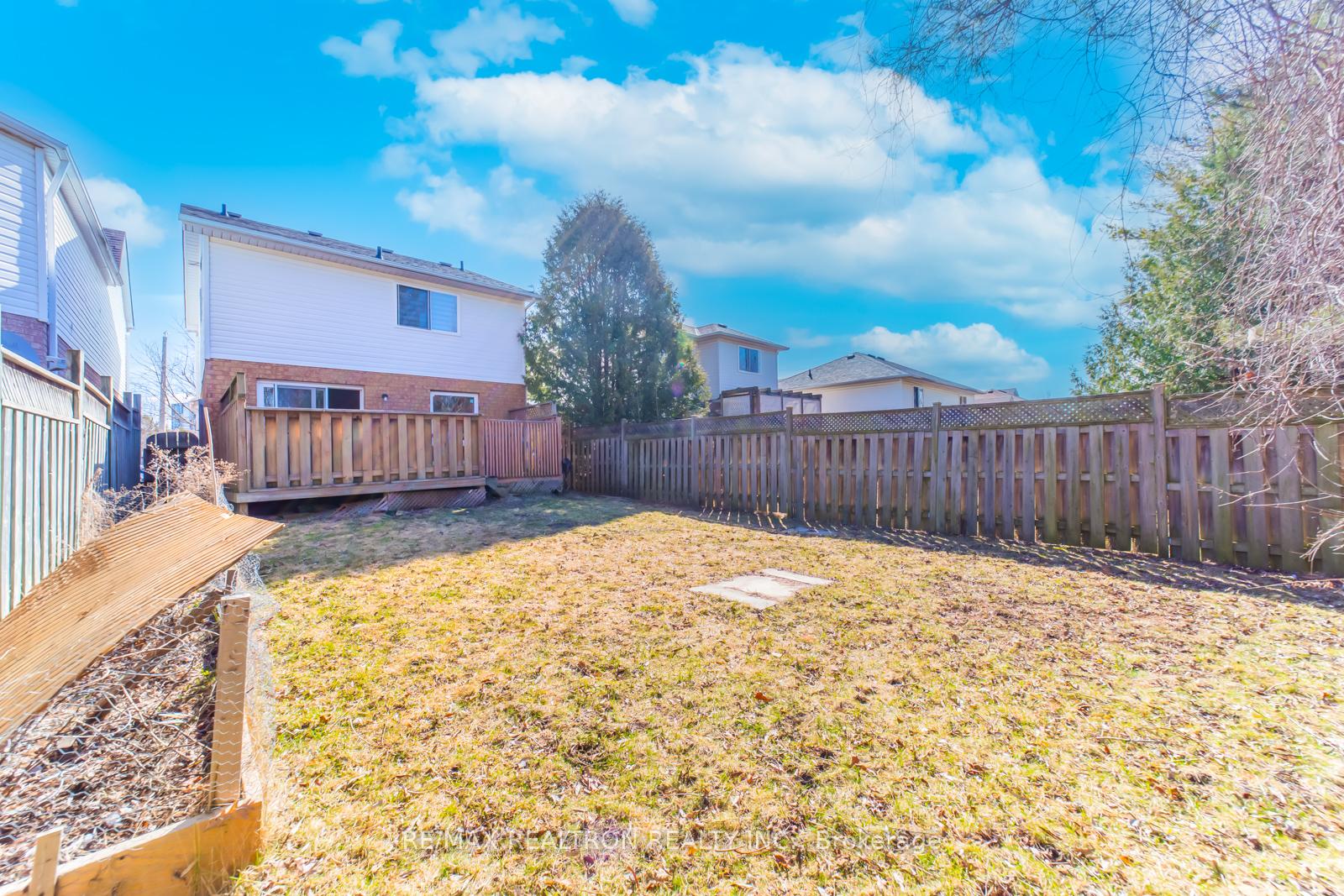 Photo 32 of 1891 Dalhousie Crescent, Oshawa, Samac — HOMEH