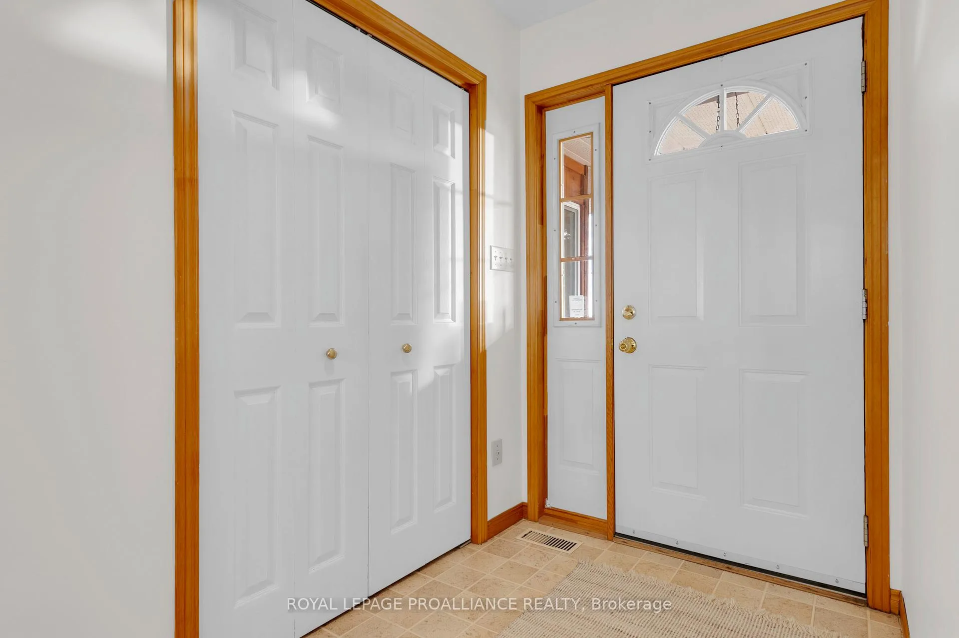 Photo 7 of 74 Bay Street, Quinte West, Trenton Ward — HOMEH
