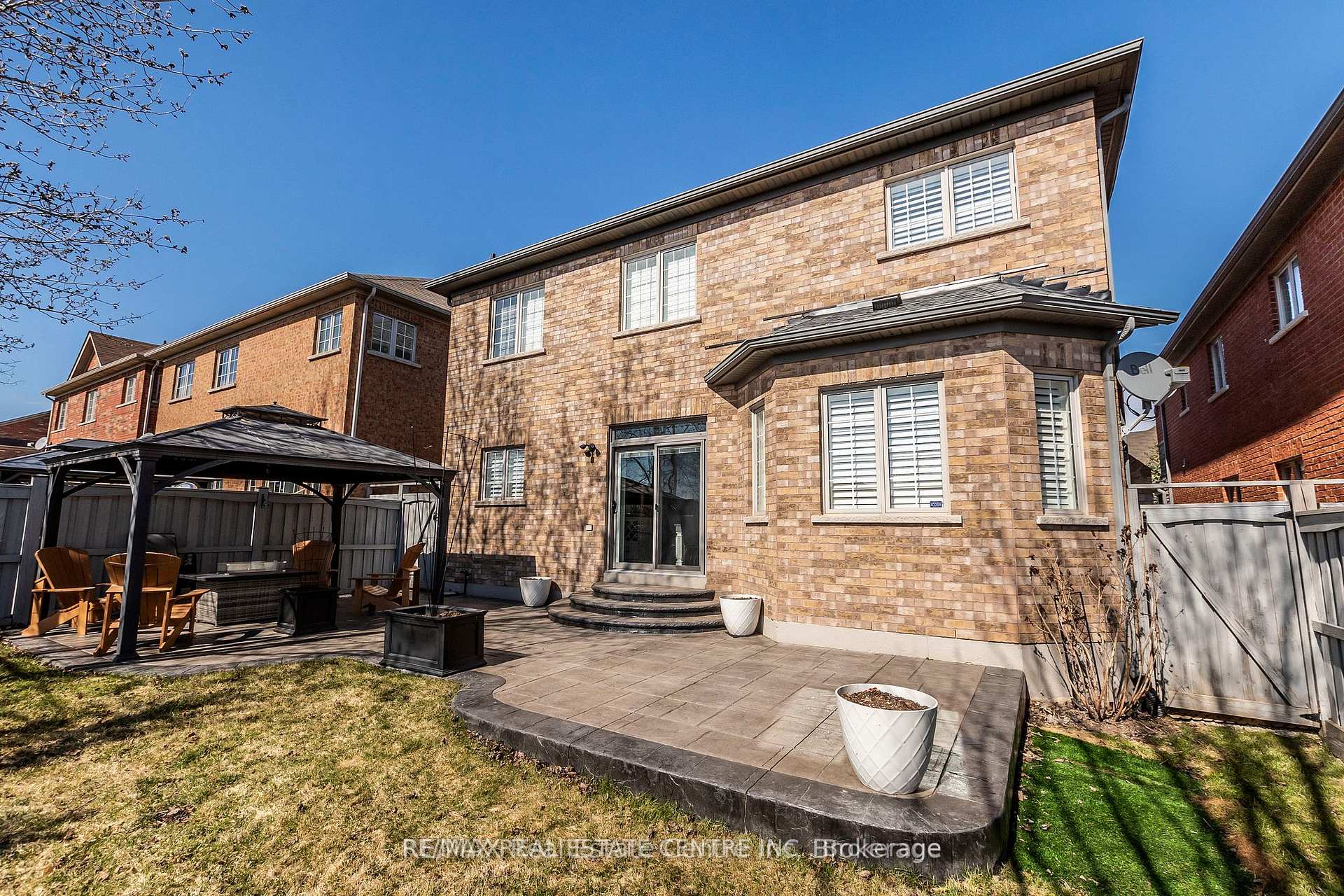 Photo 3 of 288 Wrigglesworth Crescent, Milton, Scott — HOMEH