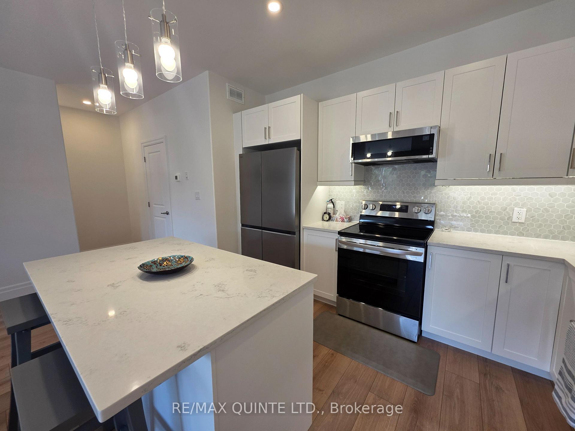 Photo 10 of 81 Buchanan Street, Prince Edward County, Picton Ward — HOMEH