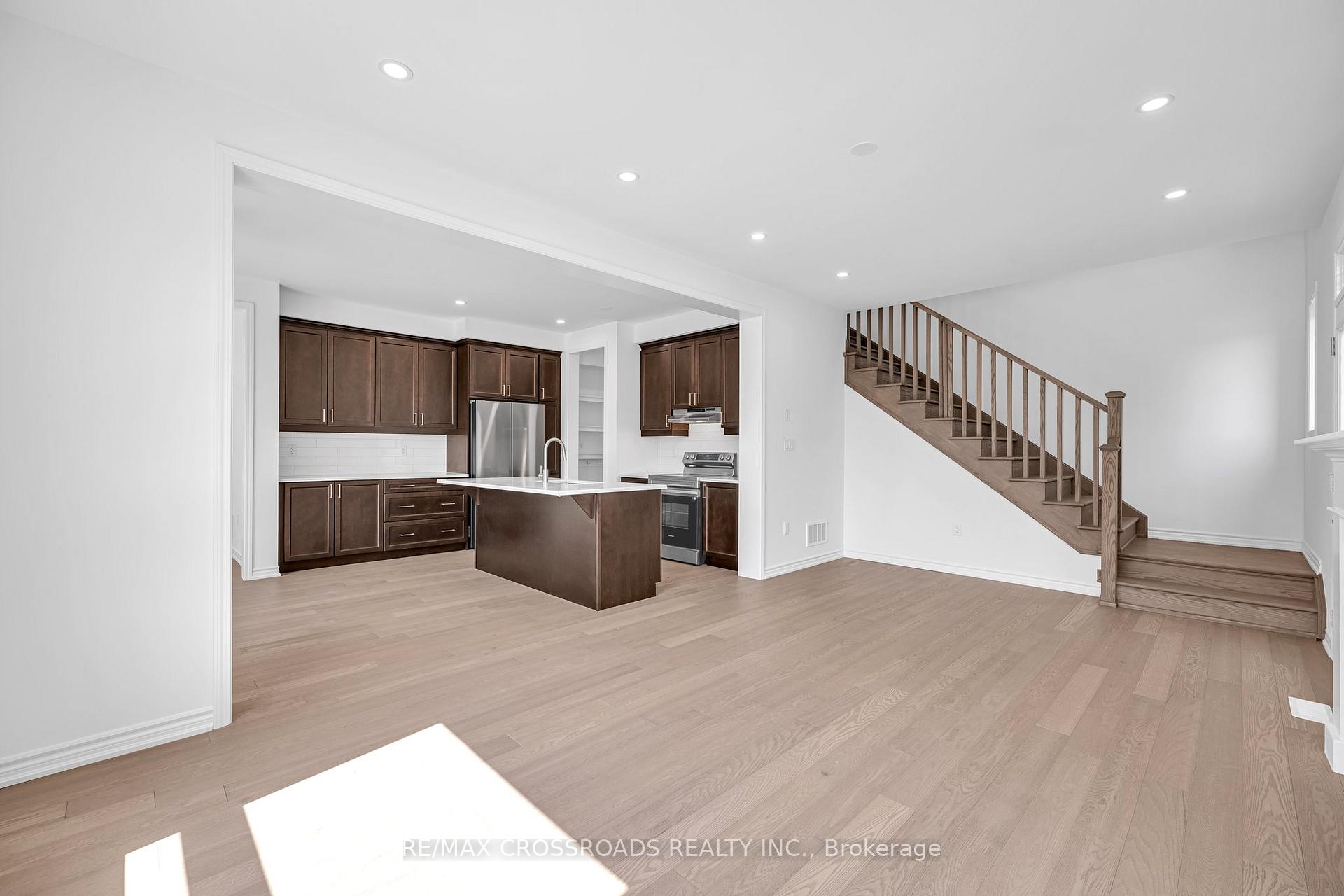 Photo 5 of 1451 Mourning Dove Lane, Pickering, Rural Pickering — HOMEH