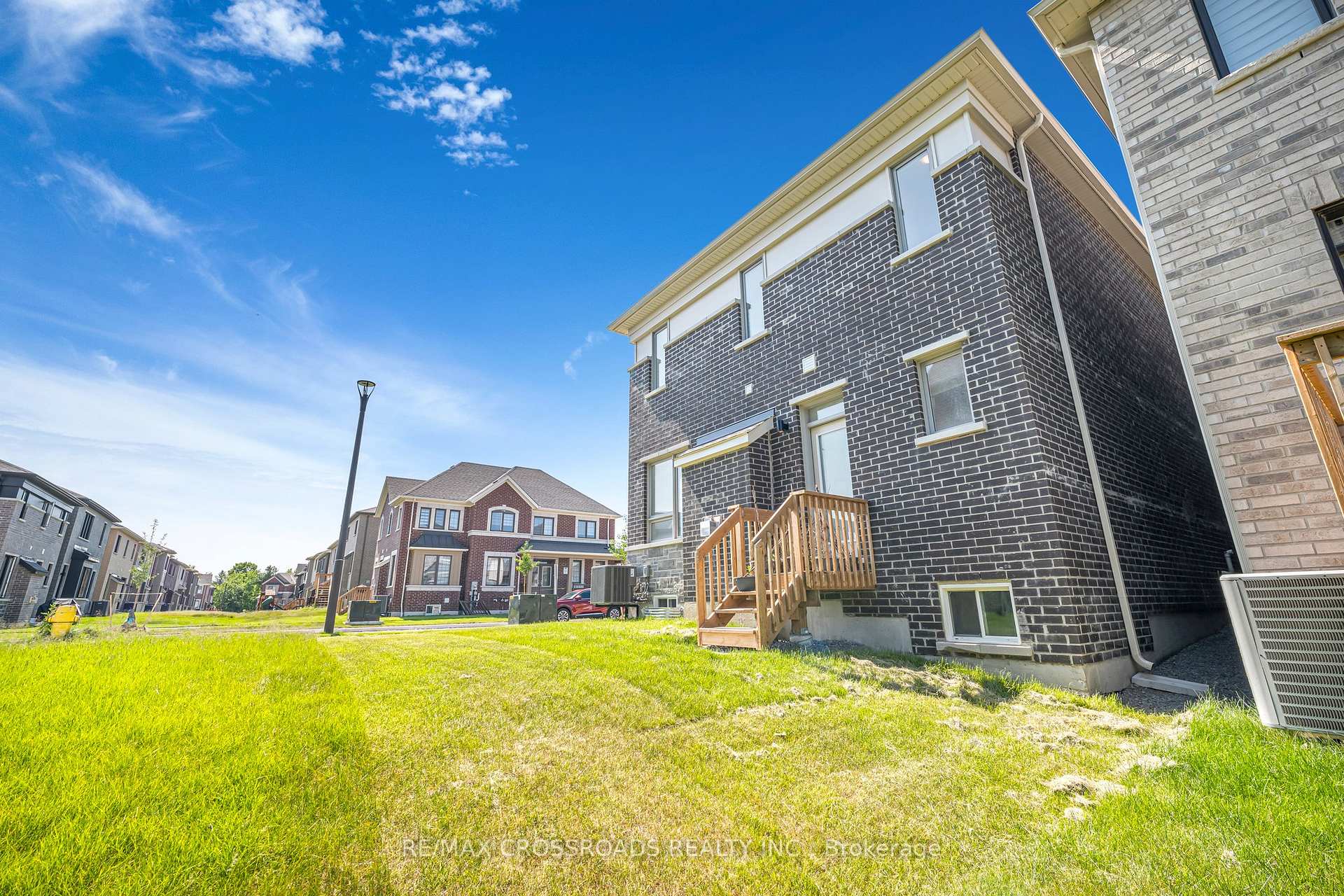 Photo 32 of 1451 Mourning Dove Lane, Pickering, Rural Pickering — HOMEH