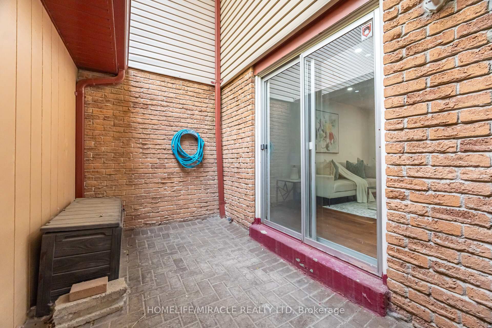 Photo 6 of 1659 Dreyber Court, Pickering, Village East — HOMEH