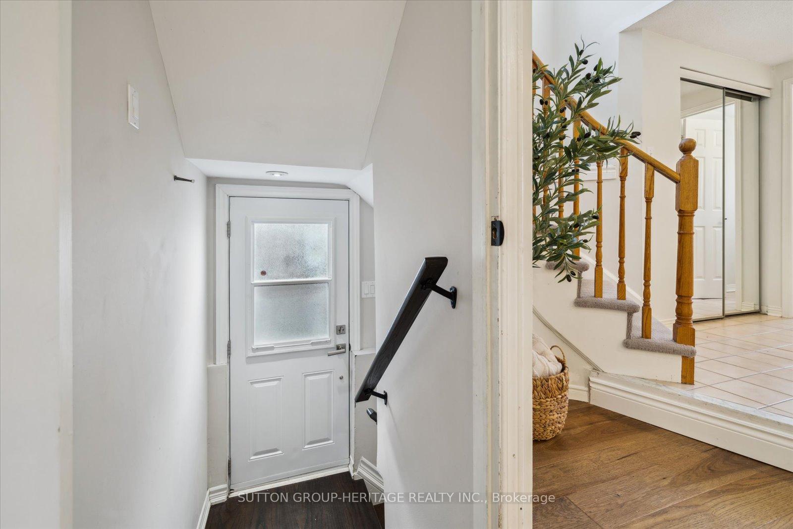 Photo 35 of 1061 Rowntree Crescent, Pickering, Liverpool — HOMEH