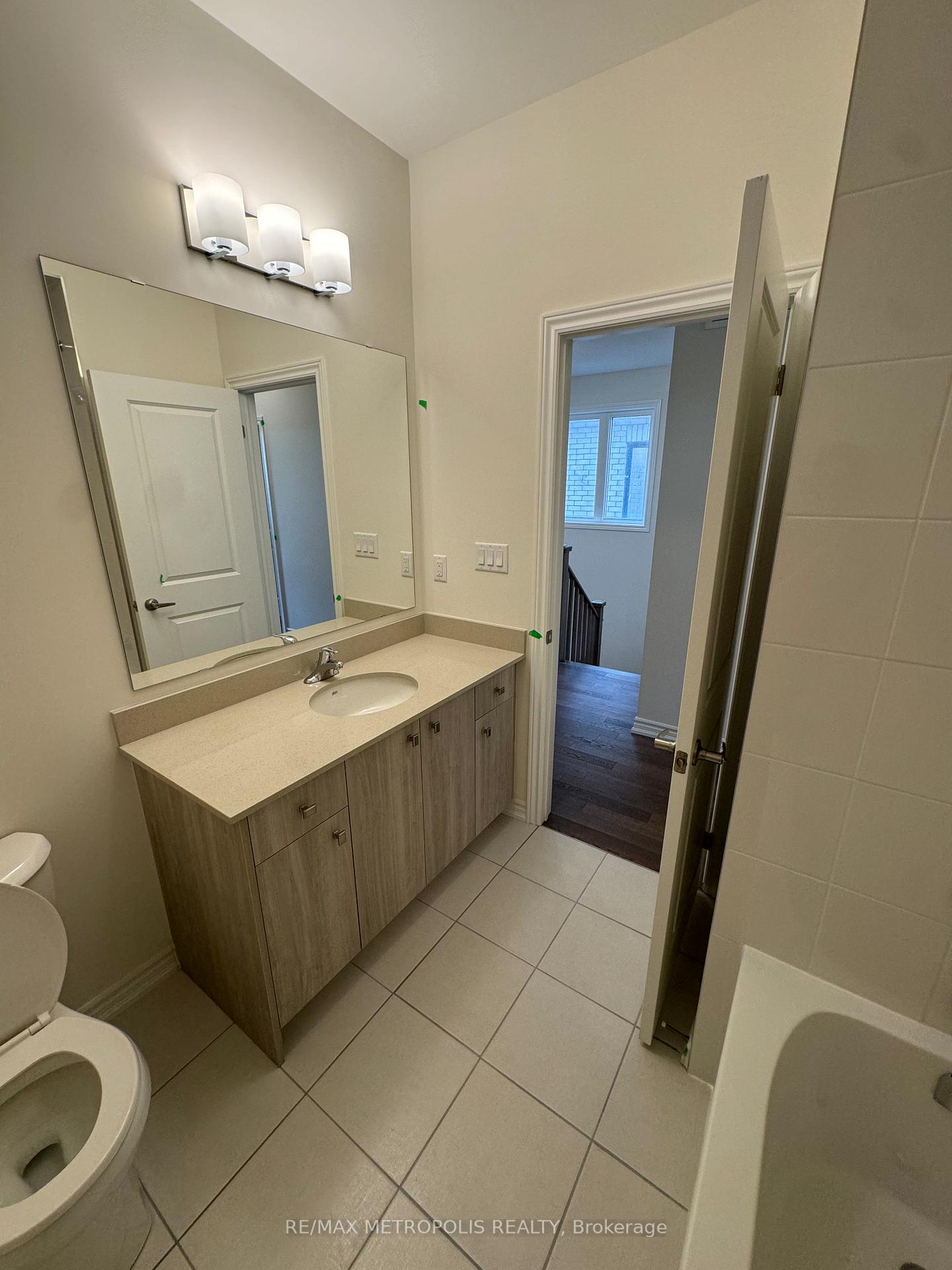 Photo 15 of 1089 Pisces Trail, Pickering, Rural Pickering — HOMEH