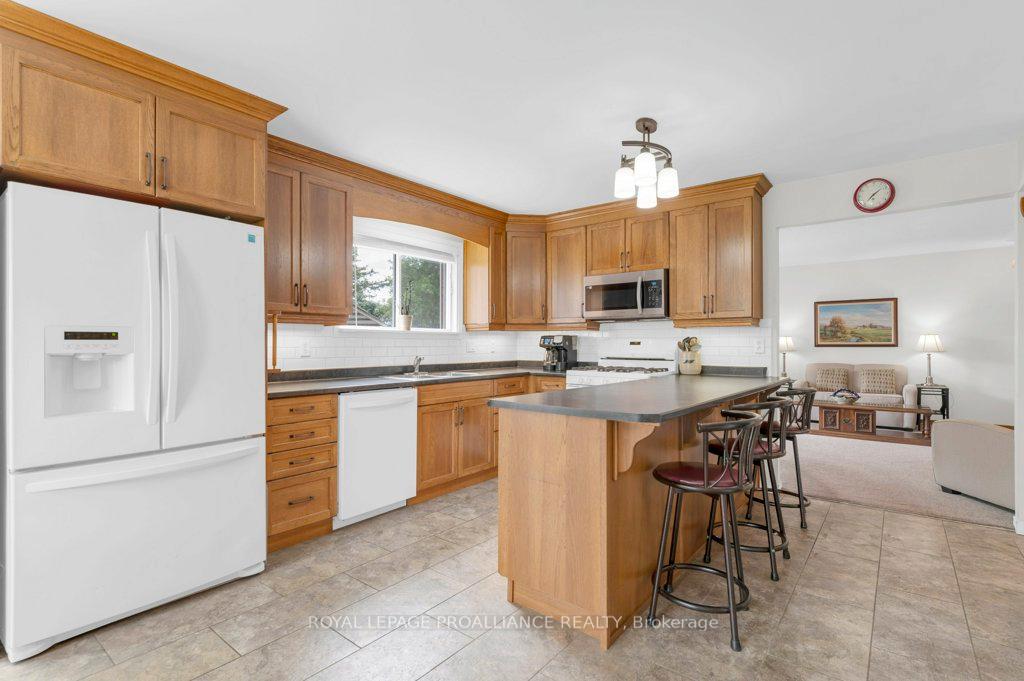 Photo 8 of 255 Huffman Road, Quinte West, Murray Ward — HOMEH