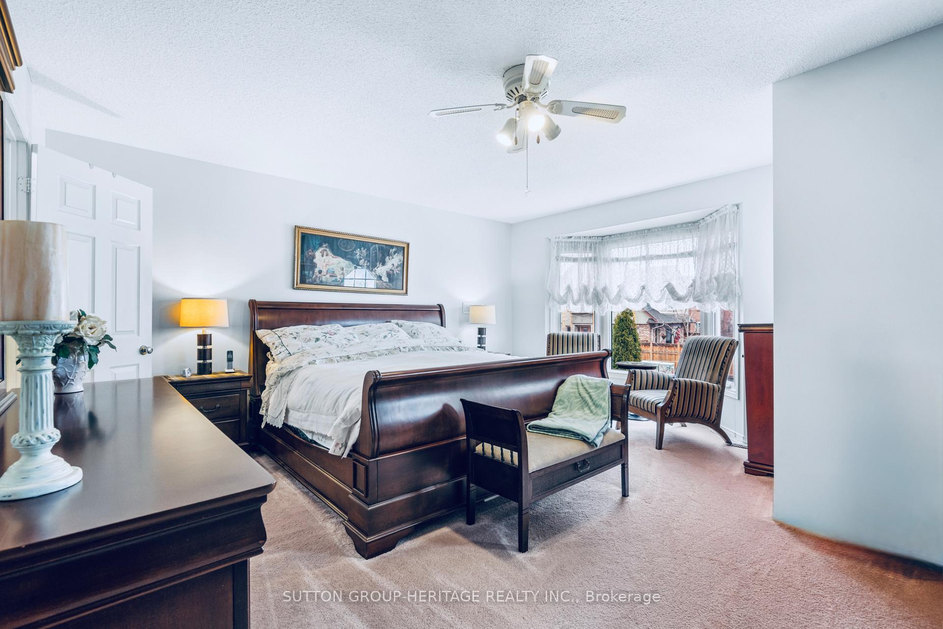 Photo 10 of 943 Gablehurst Crescent, Pickering, Liverpool — HOMEH