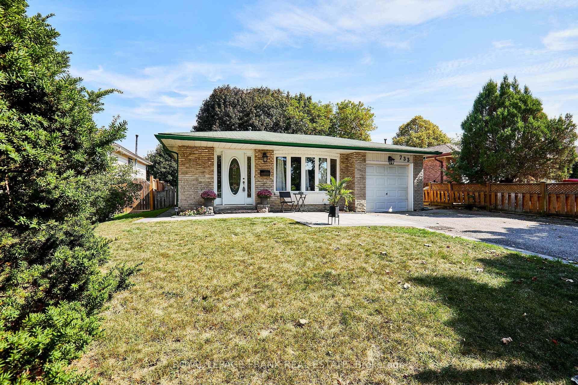 Photo 1 of 733 Clifton Drive, Oshawa, Centennial — HOMEH