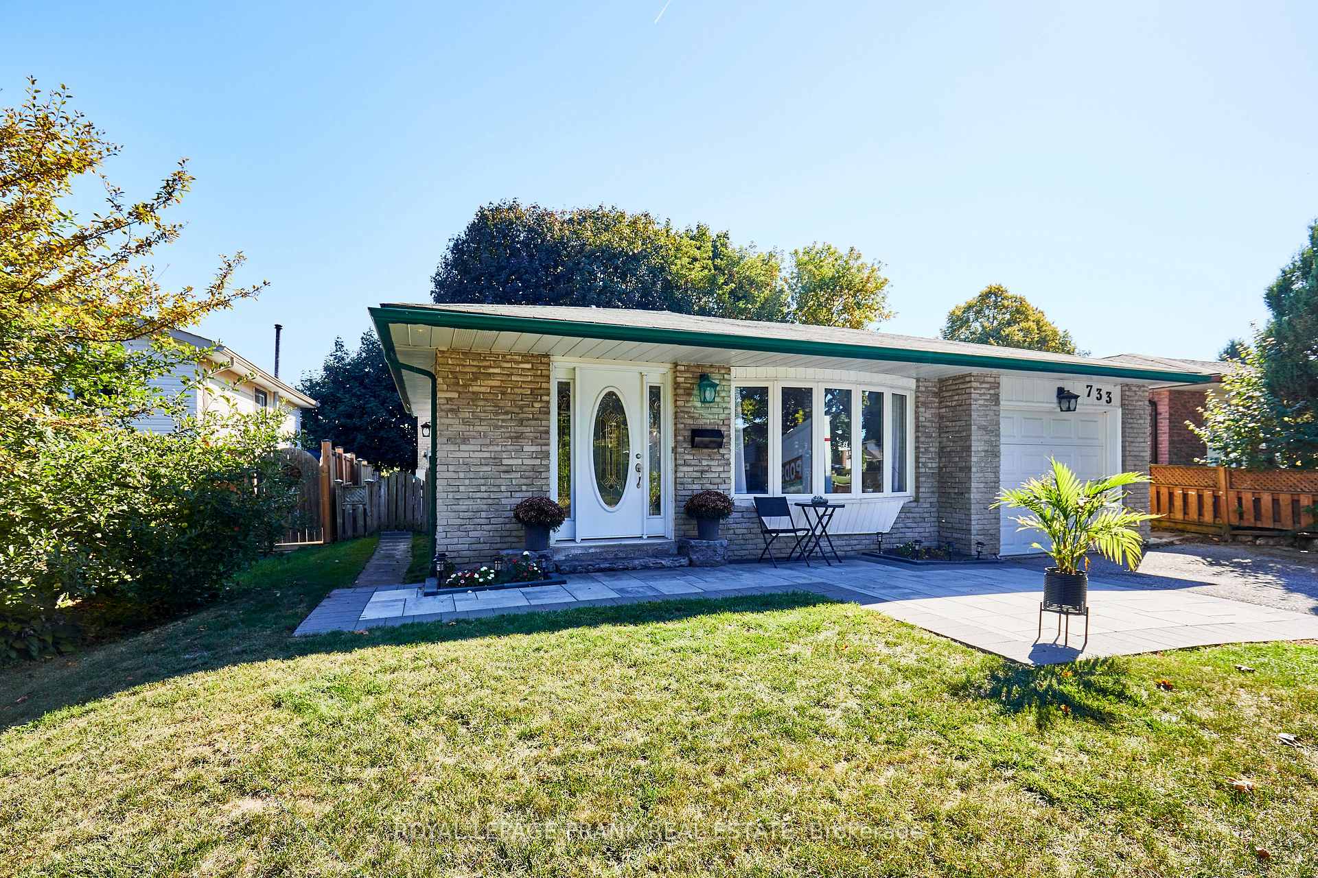 Photo 2 of 733 Clifton Drive, Oshawa, Centennial — HOMEH