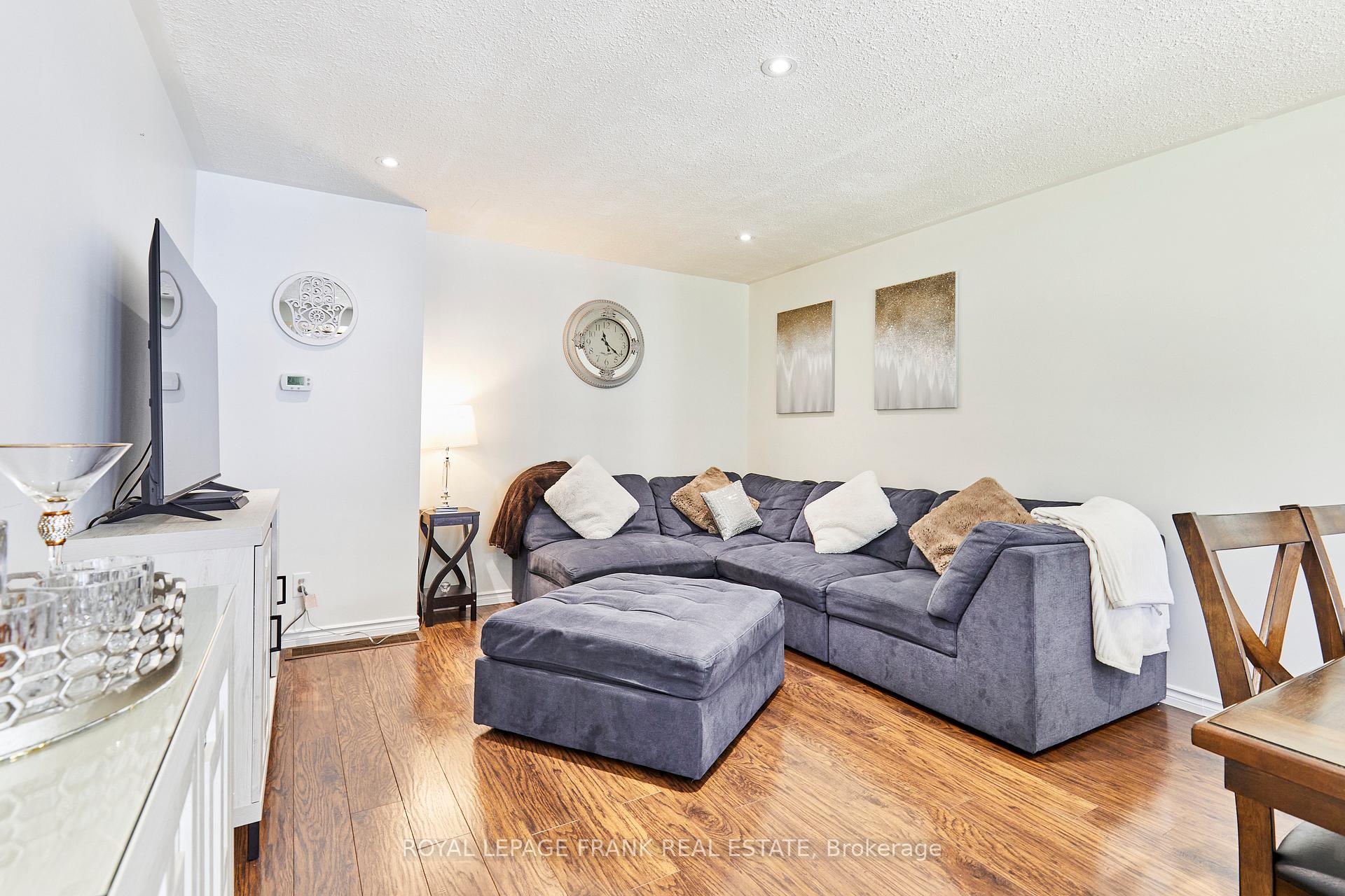 Photo 8 of 733 Clifton Drive, Oshawa, Centennial — HOMEH