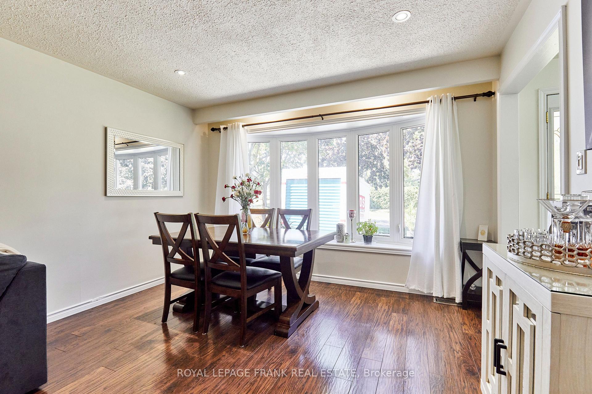 Photo 9 of 733 Clifton Drive, Oshawa, Centennial — HOMEH
