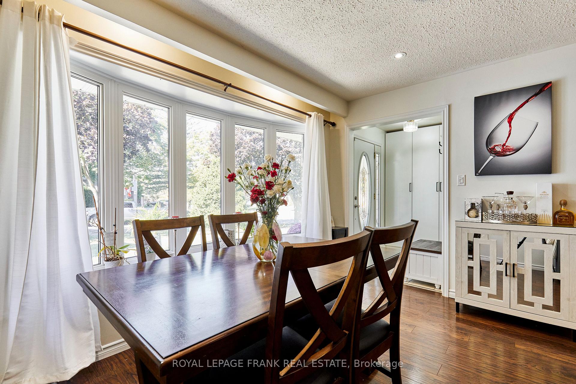 Photo 10 of 733 Clifton Drive, Oshawa, Centennial — HOMEH