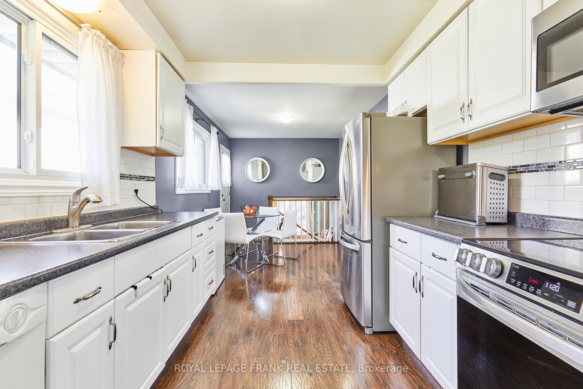 Photo 11 of 733 Clifton Drive, Oshawa, Centennial — HOMEH