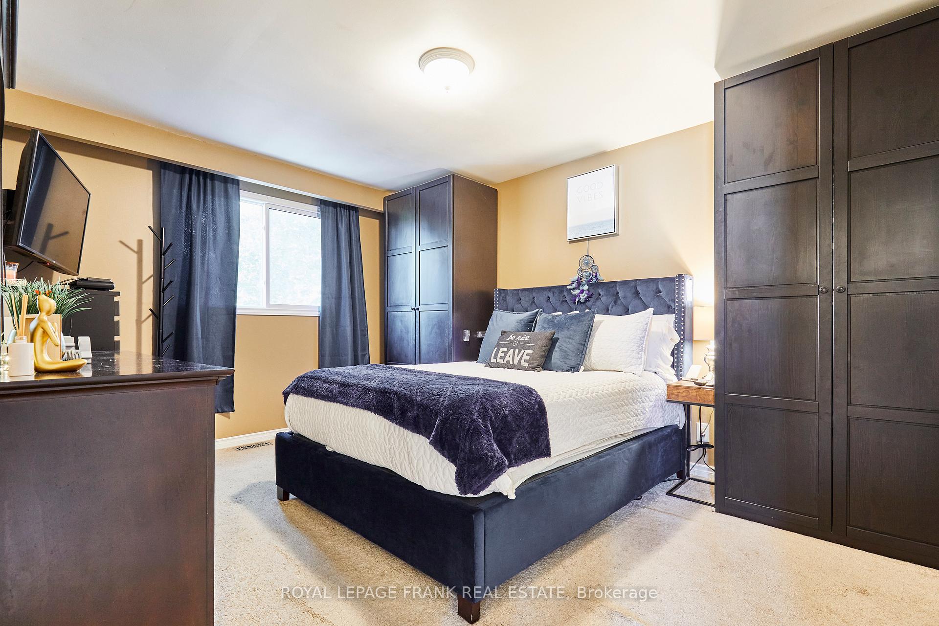 Photo 16 of 733 Clifton Drive, Oshawa, Centennial — HOMEH