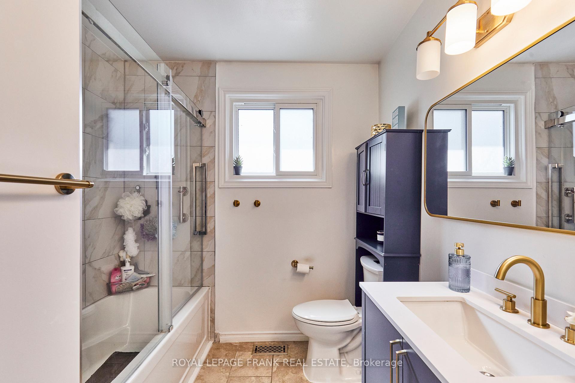 Photo 23 of 733 Clifton Drive, Oshawa, Centennial — HOMEH