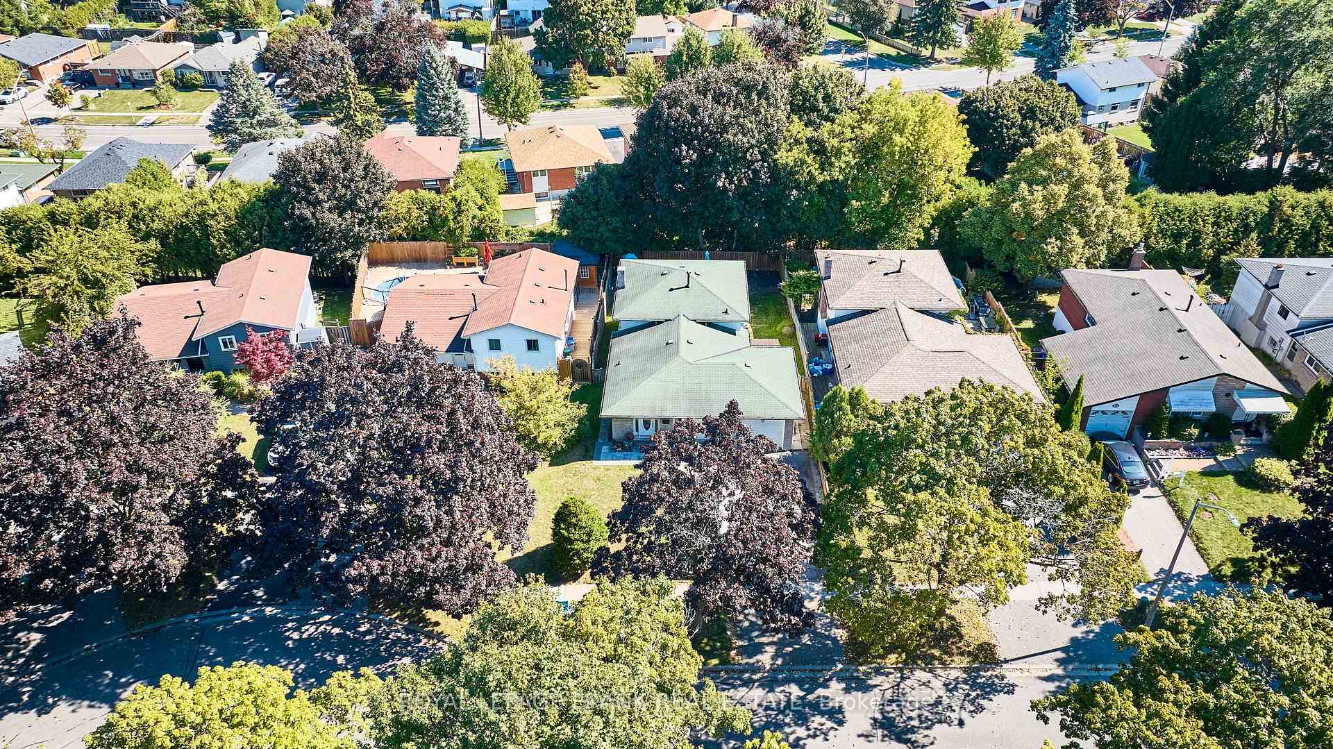 Photo 45 of 733 Clifton Drive, Oshawa, Centennial — HOMEH