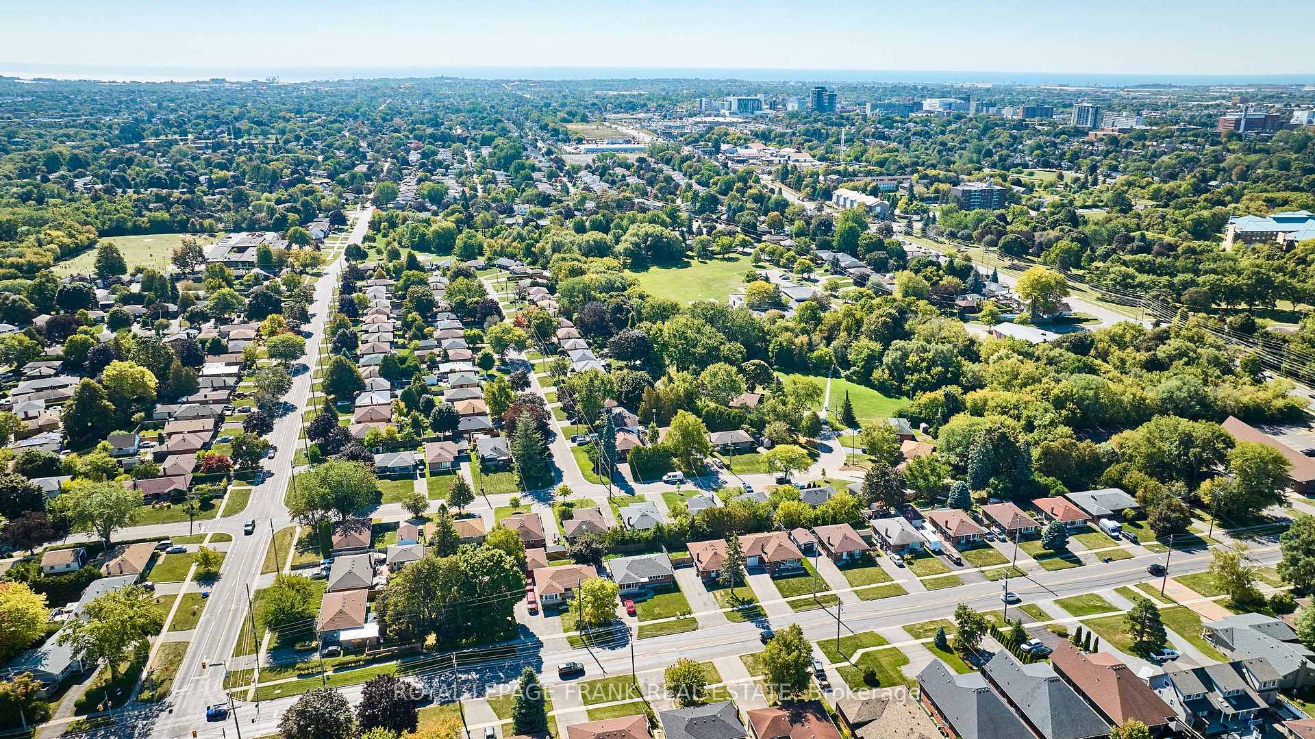 Photo 47 of 733 Clifton Drive, Oshawa, Centennial — HOMEH