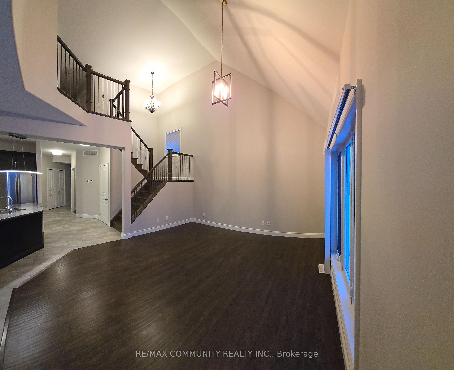 Photo 5 of 33 Stonecrest Boulevard, Quinte West, Sidney Ward — HOMEH